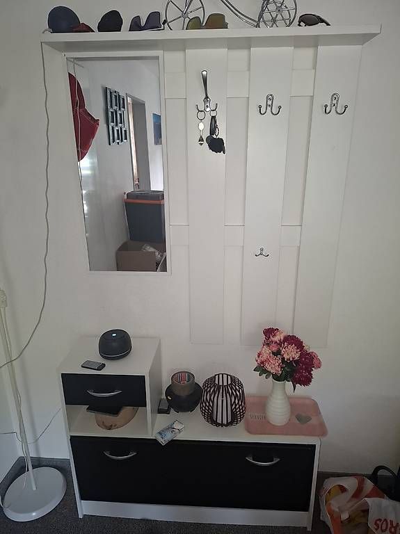 Guardaroba: Garderobe Eingang  – Usato da Hallwil venduto da giu_5sbb 1