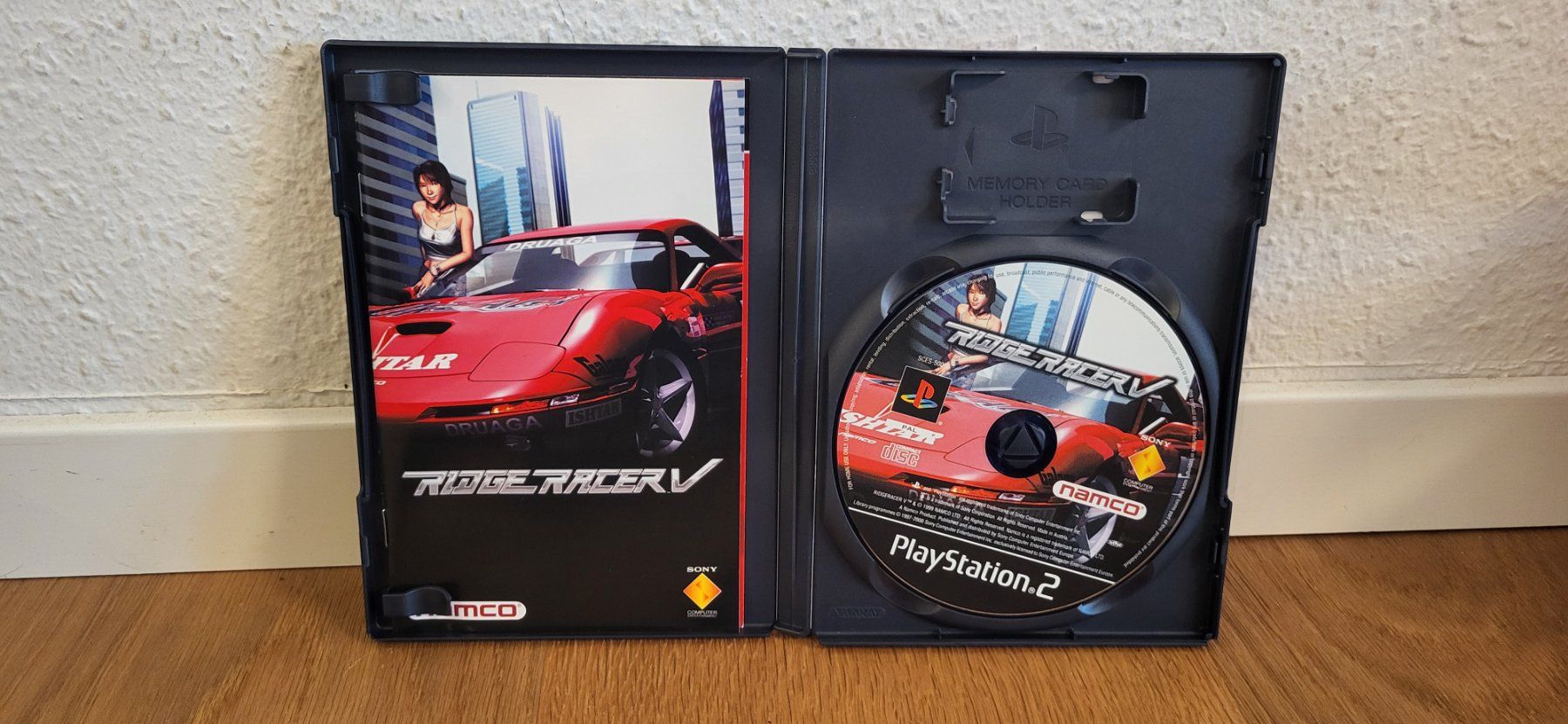 Sony Giochi: PS2 - Ridge Racer V – Usato da Münsingen venduto da DigitaleSpielecke 2
