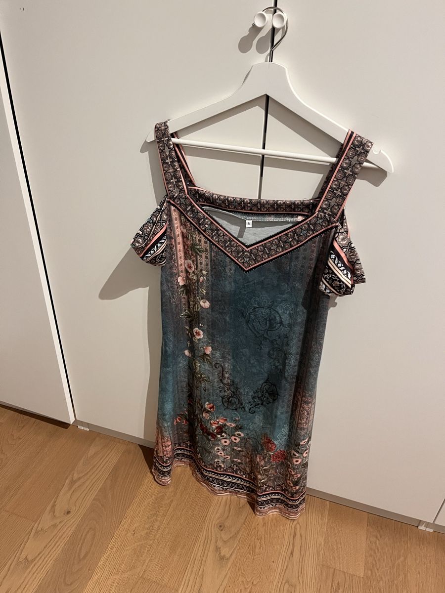 Kleider: Kleid – Neu (gemäss Beschreibung) aus Wangen b. Olten von oli_f9b8
