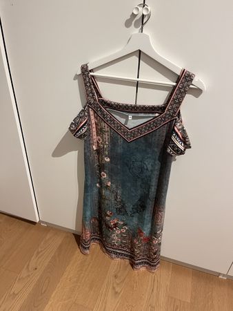 Kleid