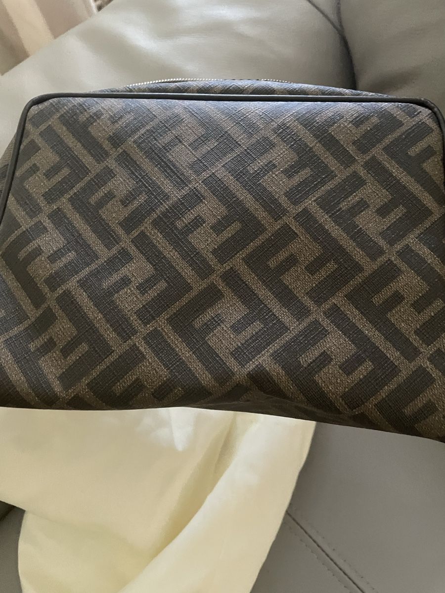Borse: Fendi Cosmetic Bag FF Monogram Brown pouch new – Nuovo e nell'imballaggio originale da Dietikon venduto da val_7c5x 2