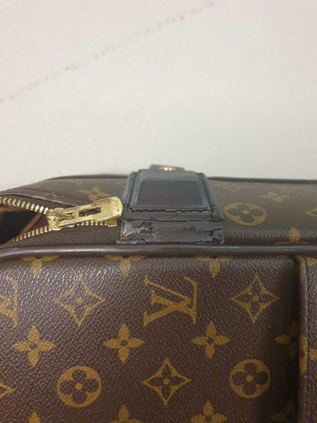 Louis Vuitton Sacs femmes: Louis Vuitton Koffer – D'occasion à Zürich par age5. 5