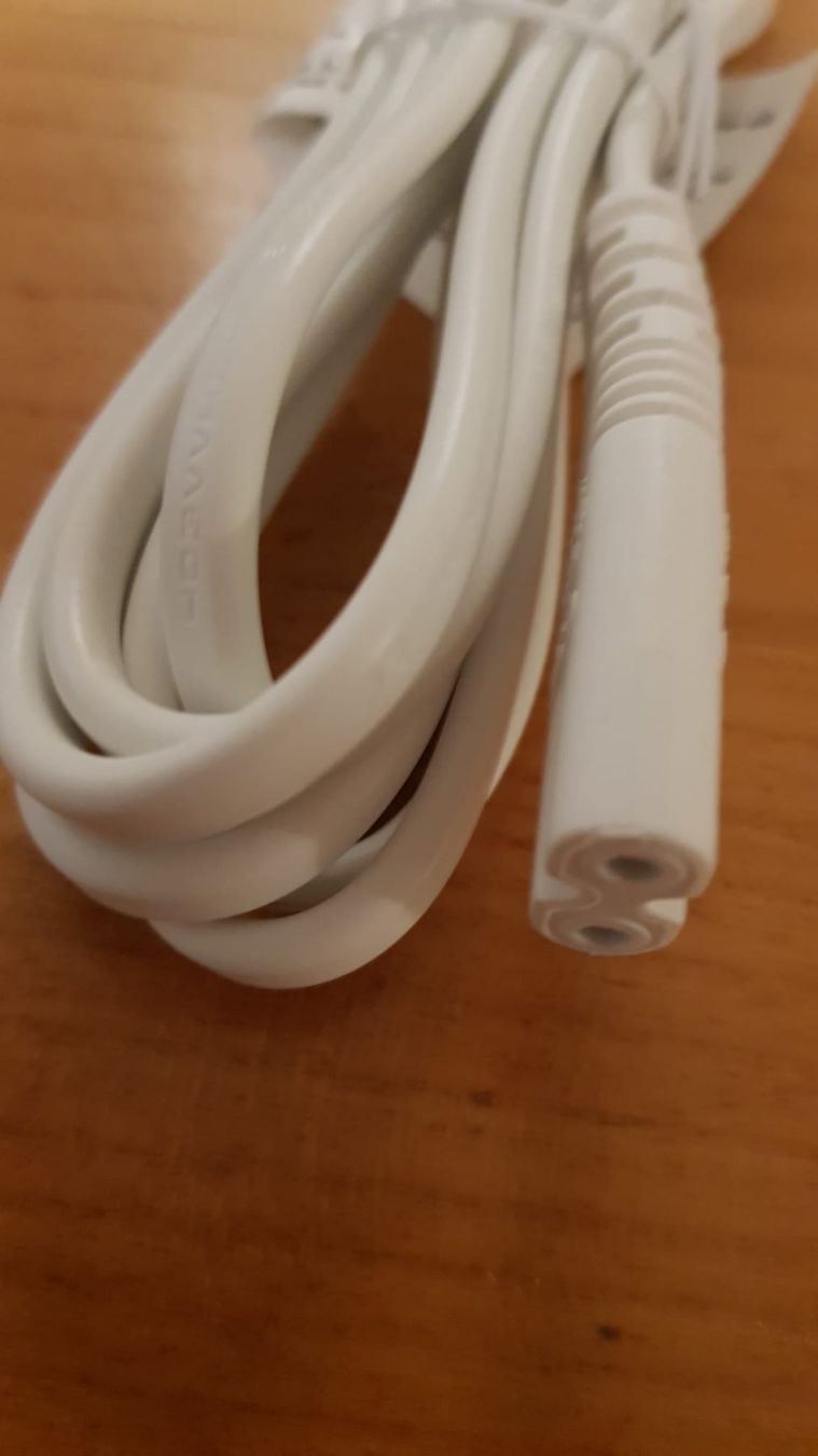 Cavi: Netzkabel. Mit UK plug - Câble d'alimentation électrique. – Nuovo e nell'imballaggio originale da Spiegel b. Bern venduto da ale_x59l 3