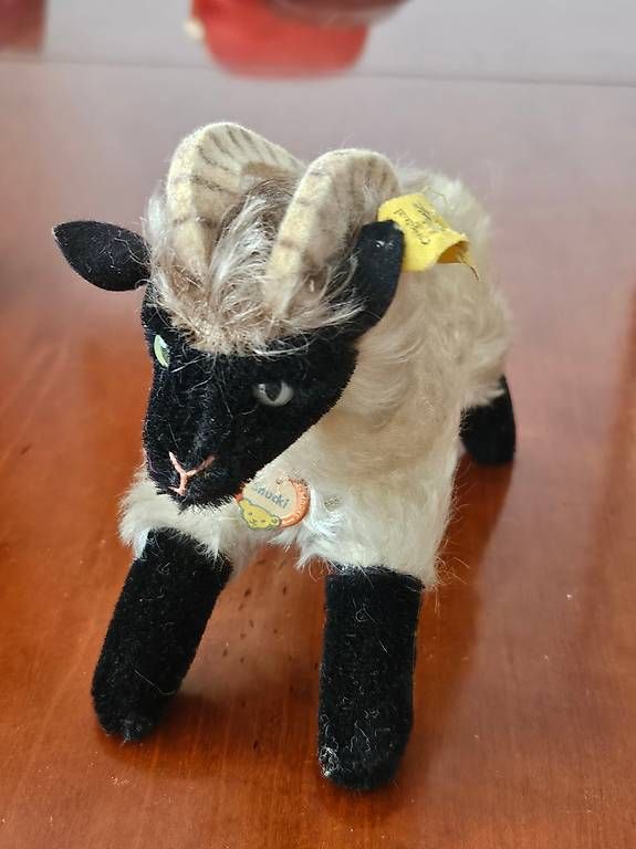 Giocattoli: Steiff Heidschnucke Snuki – Usato da Morcote venduto da Edithrose