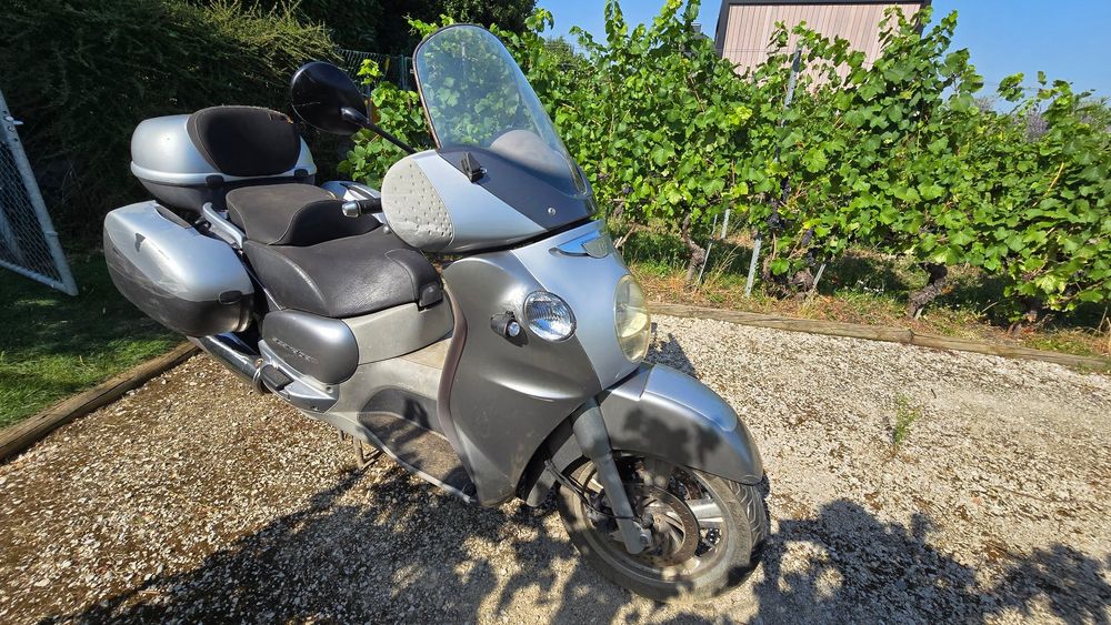 Aprilia Scarabeo 500 (Usato) a Lully VD per CHF 1690 – solo ritiro