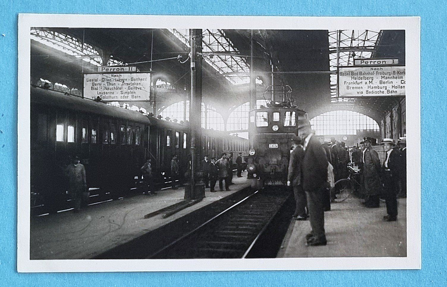 Ansichtskarten: Basel - Bahnhof SBB - alte Ansichtskarte – Gebraucht aus Rothrist von RROENK