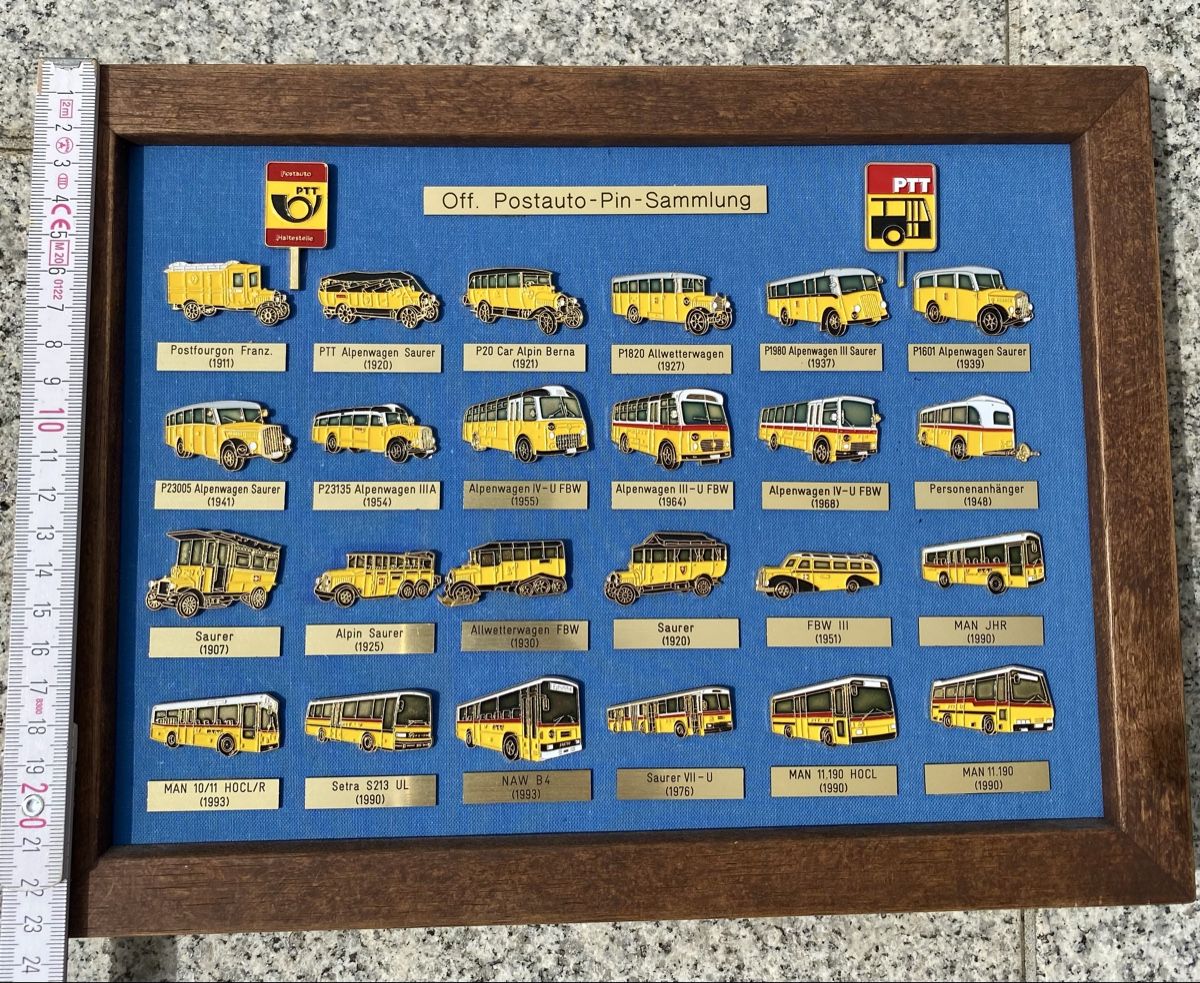 Foto & Immagini: Komplette Sammlung Postauto-Pin – Usato da Rotkreuz venduto da Once0 1