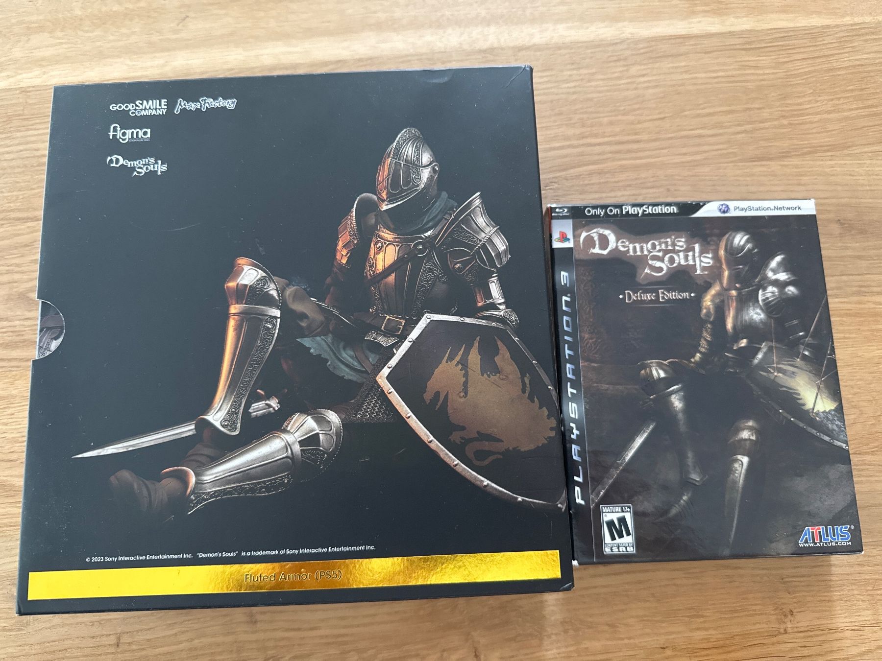 Statuette: Demon Souls Fluted Armor Figma + PS 3 Special Edition – Usato da Ichertswil venduto da EldenLord