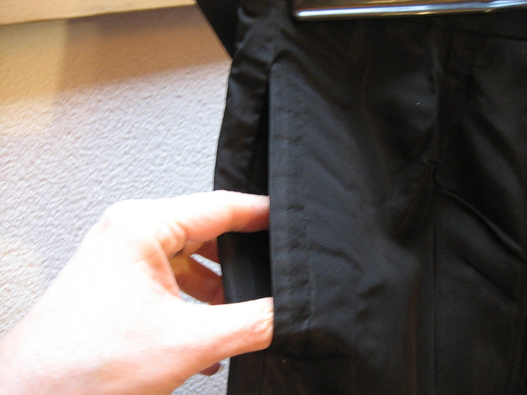 Hosen: Pantalon Tuzzi taille 36, neuf – Neu und originalverpackt aus Delémont von marryb 2