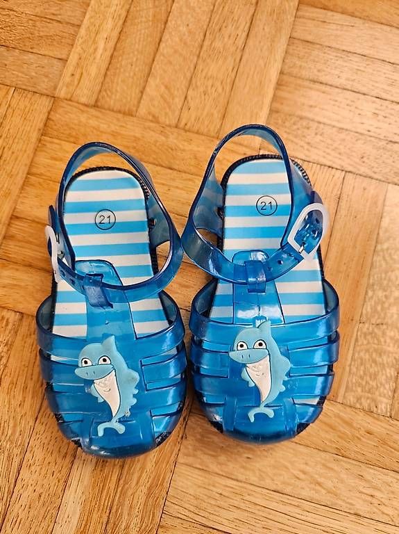 Scarpe per ragazzi: Wassersandale 21 – Usato da Liestal venduto da Seraphine87