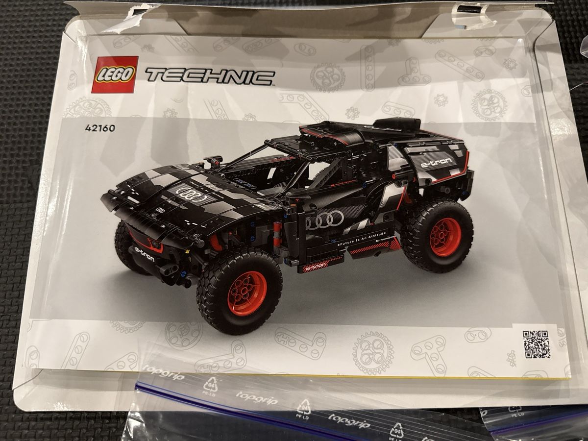 Lego Kit di costruzioni: LEGO Technic Audi RS Q e-tron 42160 gebraucht  – Usato da Nidfurn venduto da sugl87 2