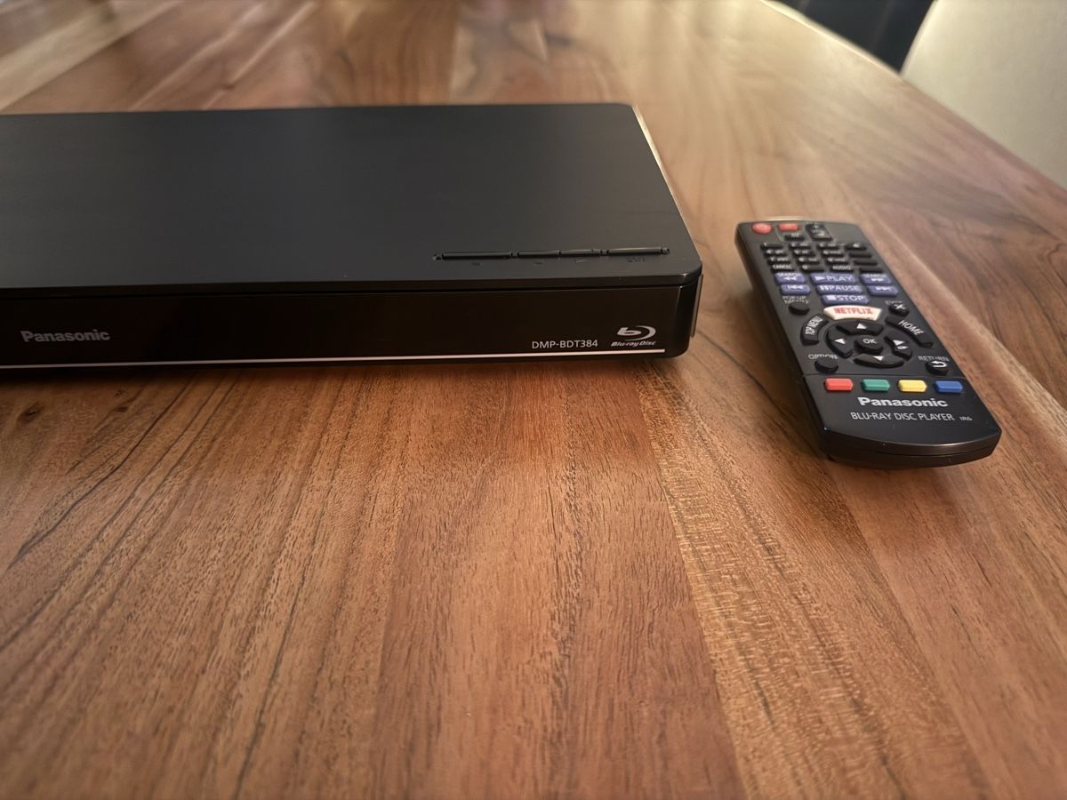 Panasonic Audio- & Mediensysteme: Blu-ray Player Panasonic DMP-BDT384 – Gebraucht aus Basel von rasmuswilli 1