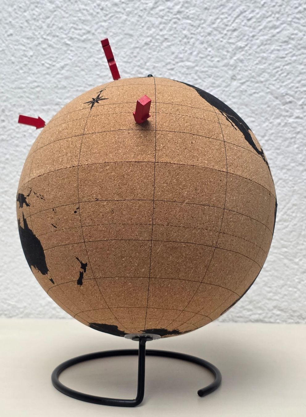 Autres décorations & accessoires: Kork Globus mit Pins und Ständer – D'occasion à Rheinsulz par Dred 3