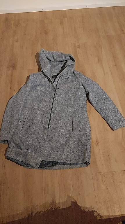 Giacche: Übergangsjacke/Mantel mit Kapuze grau L  – Usato da Menzingen venduto da alsaka