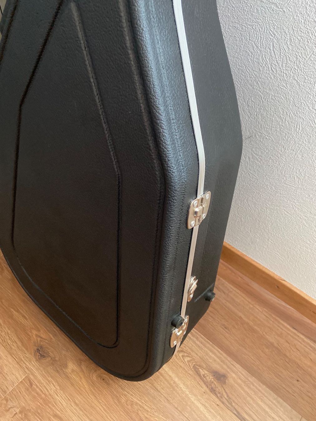 Musikinstrumente: Hiscox OM Case – Neu und originalverpackt aus Beckenried von and_b729 4