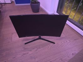 Curved samsung display LC27F390FHUXEN