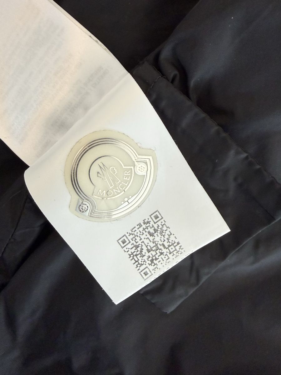 Moncler Jacken: Moncler Regenjacke, 5Y – Gebraucht aus Hofstetten SO von Katharina_Nina_Nina 4