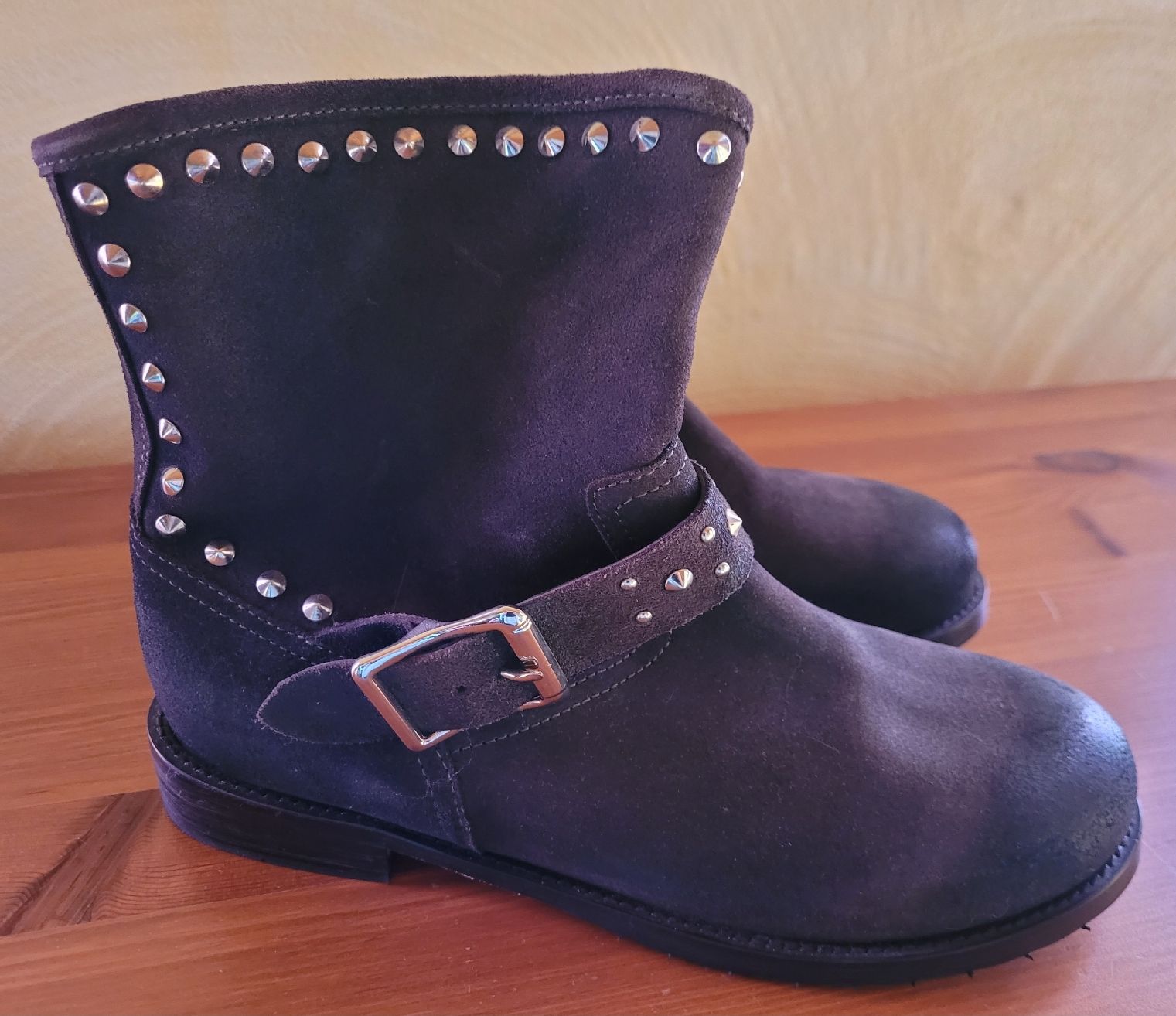 Scarpe da donna: *** Coole Nieten Stiefeletten *** – Nuovo (secondo la descrizione) da Bannwil venduto da Turtle10 2
