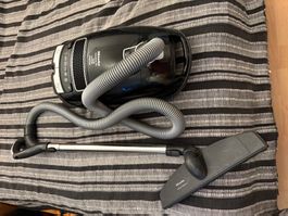 Miele Complete C3 Big Cat & Dog PowerLine Staubsauger