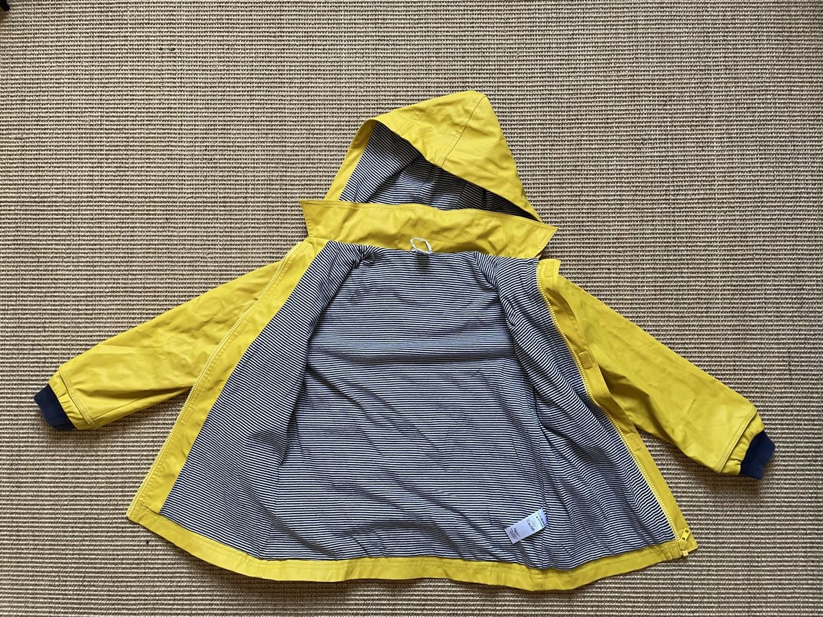 Petit Bateau Giacche & Cappotti: Petit Bateau Regenjacke 128 – Usato da Zürich venduto da EliseSchmitz 1