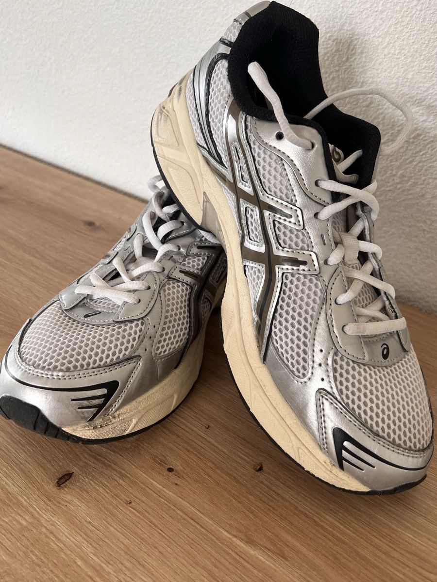 Asics Scarpe da uomo: Asics Sportschuhe silber Grösse 43.5 – Usato da Jona venduto da ste_9pv9 3