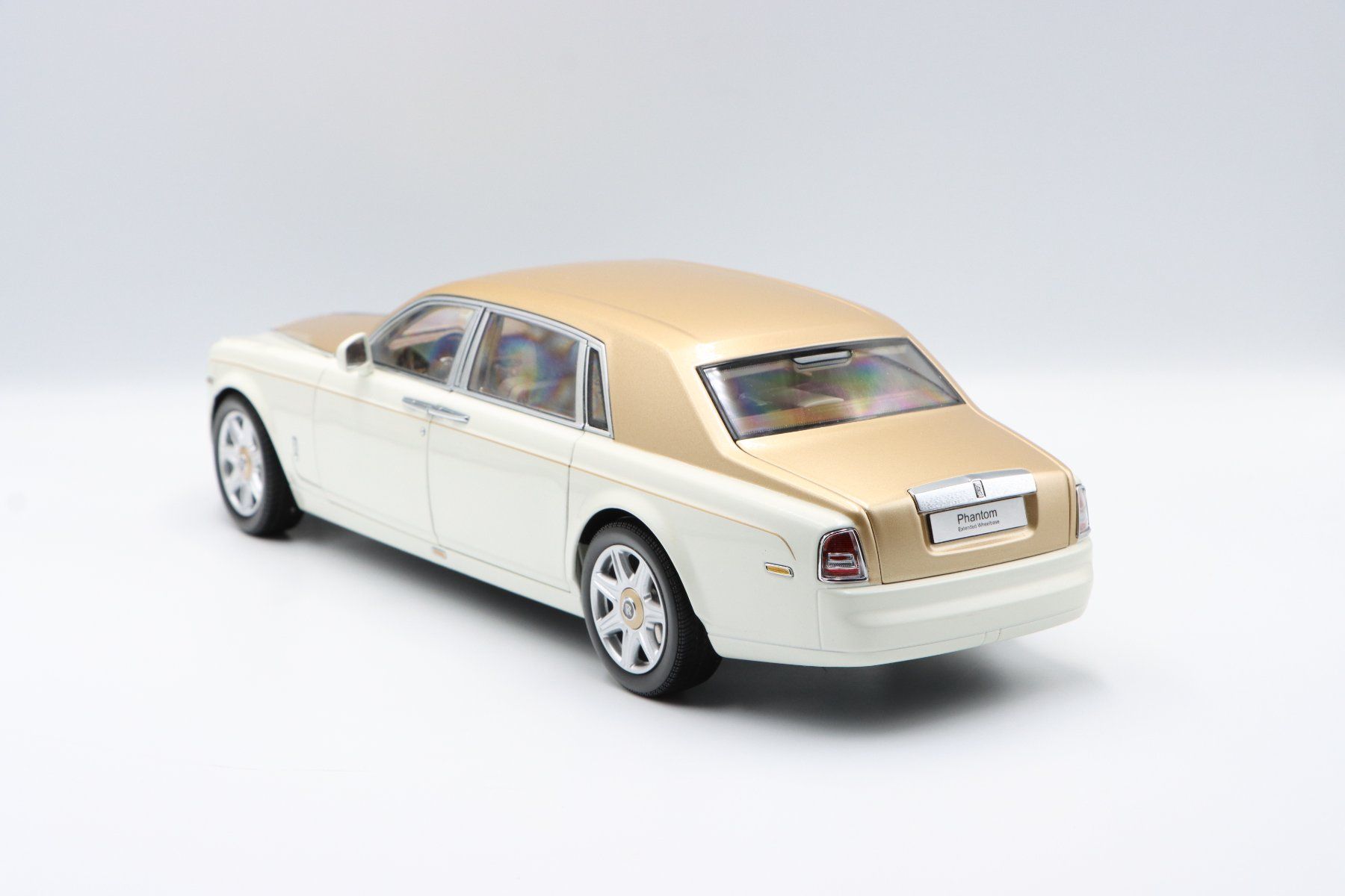 Rolls Royce Modellini d'auto: Rolls Royce Phantom EWB 2012 1:18 Kyosho – Nuovo e nell'imballaggio originale da Bühl b.Aarberg venduto da modelldiecast 5