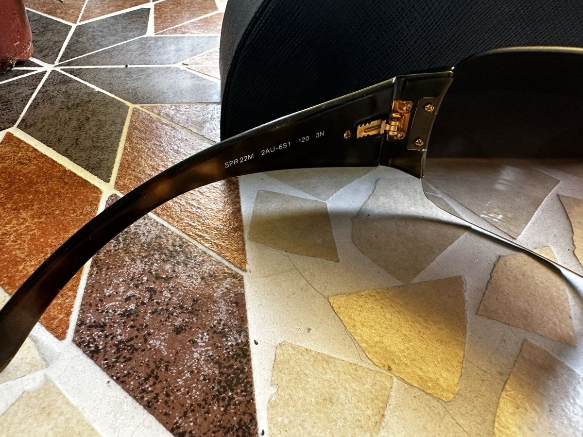 Prada Occhiali & Lenti: Sonnenbrille Prada – Usato da Aesch BL venduto da Lidac 1