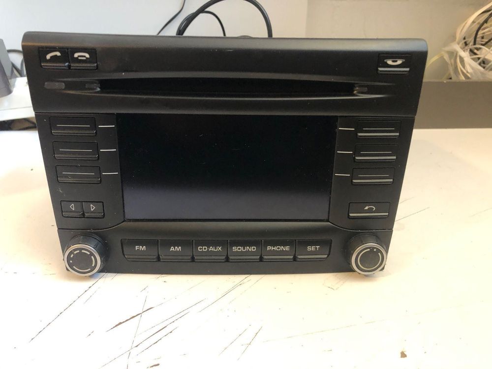 Porsche Radio CDR 30 - CD/DVD -Wechsler (Defekt) in Lausen für CHF 70 ...