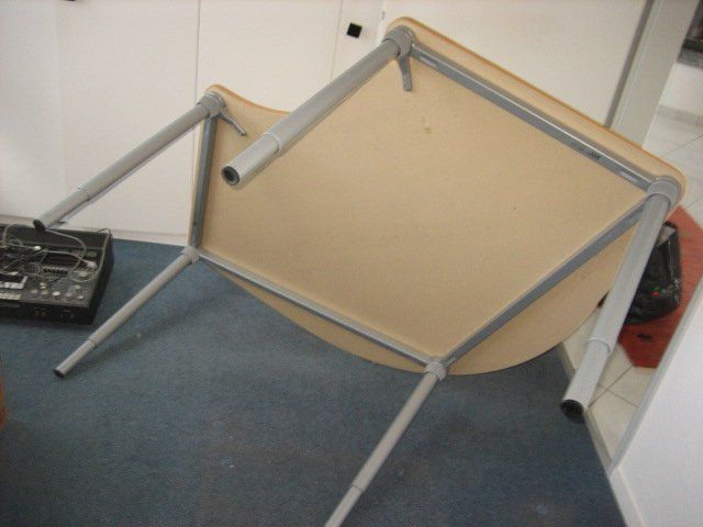 Ikea Bureaux: IKEA Prioritet Bürotisch – D'occasion à Winterthur par pf02 4