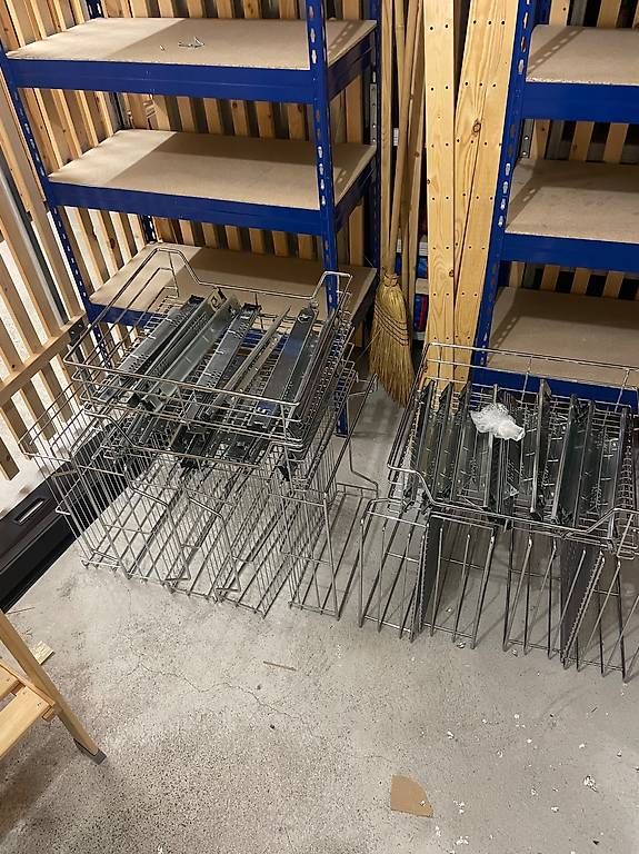 Cucine complete: Teleskopschubladen 12 Stück – Usato da Boswil venduto da Roman992 3