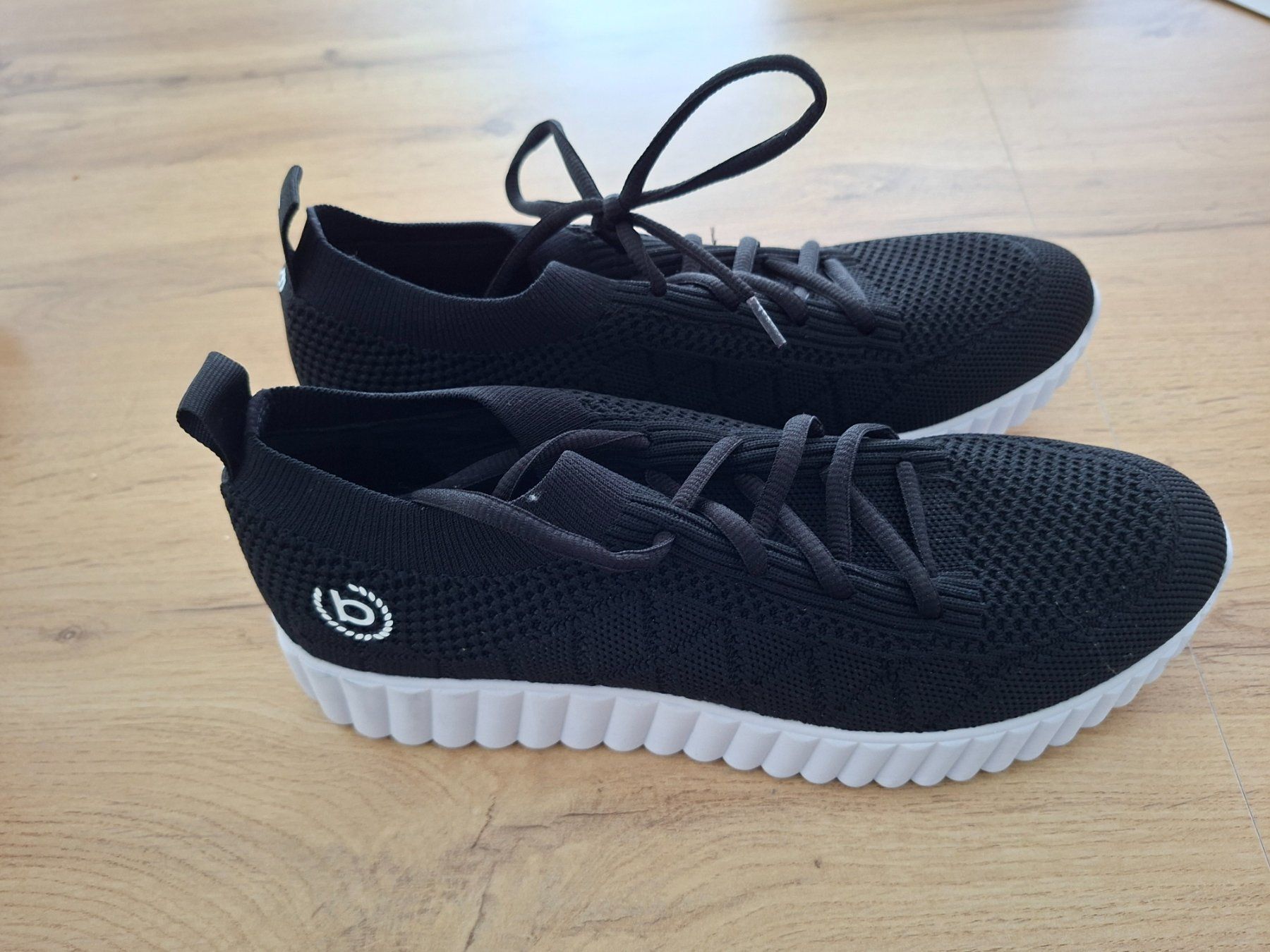 Bugatti Herrenschuhe: Bugatti Turnschuhe Schwarz Grösse 41 neu – Neu (gemäss Beschreibung) aus Suberg von Saeru5 1