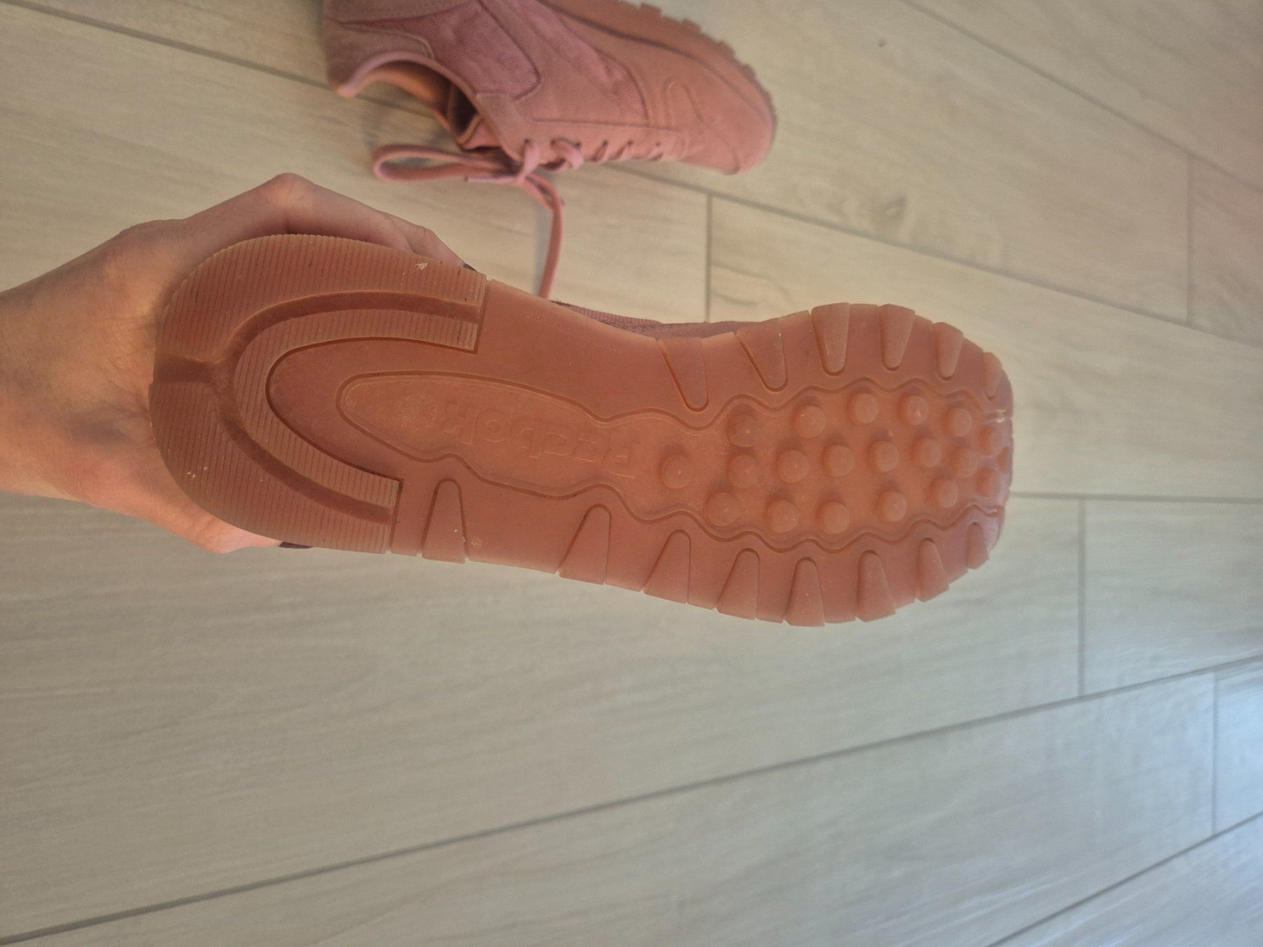 Damenschuhe: Reebok - 37.5 eher klein geschnitten – Gebraucht aus Rothenburg von pascalino91 2