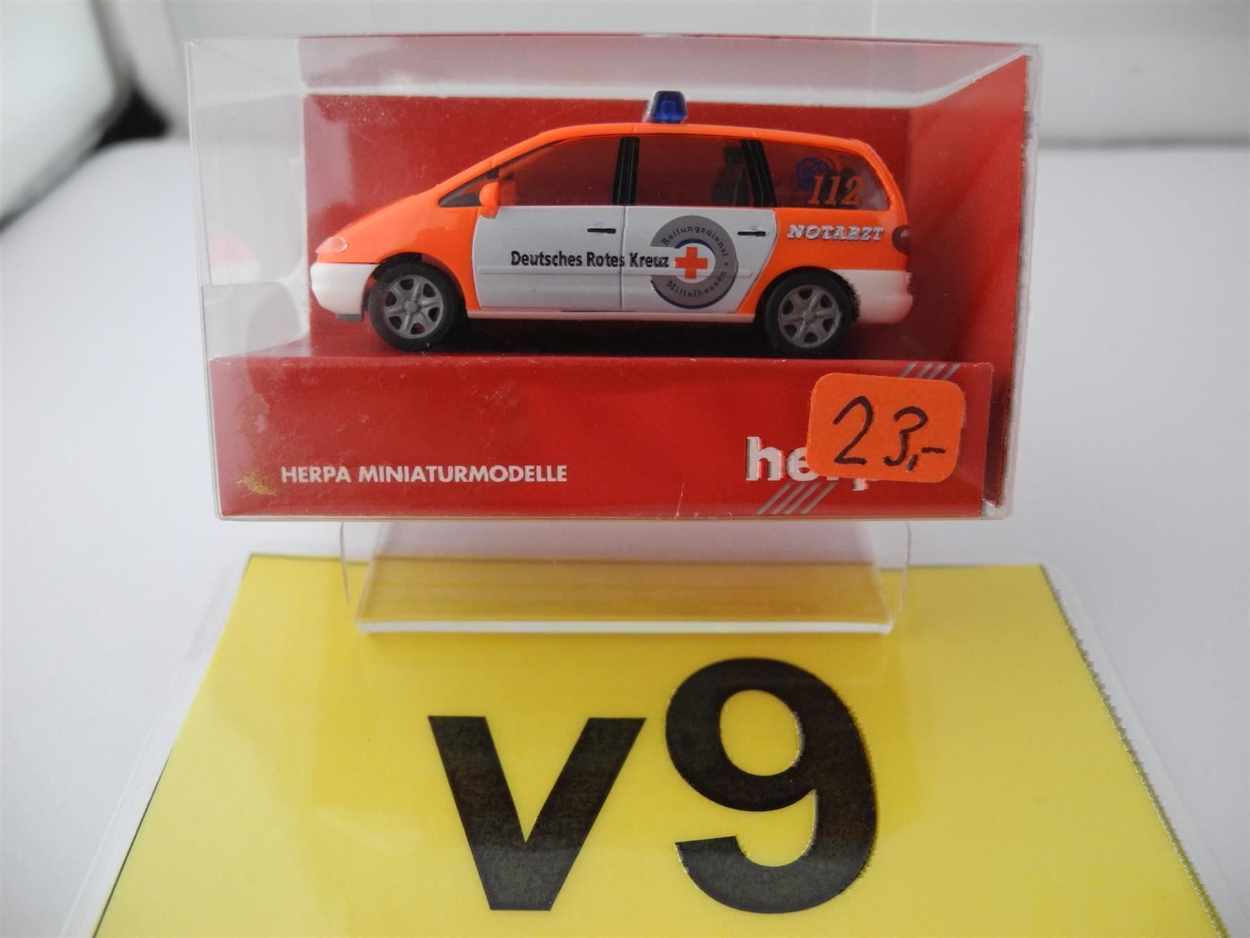 Herpa Modellautos: Herpa 044059 "Notarzt DRK", Nr. v9 – Neu und originalverpackt aus Kottwil von Crazyrolf