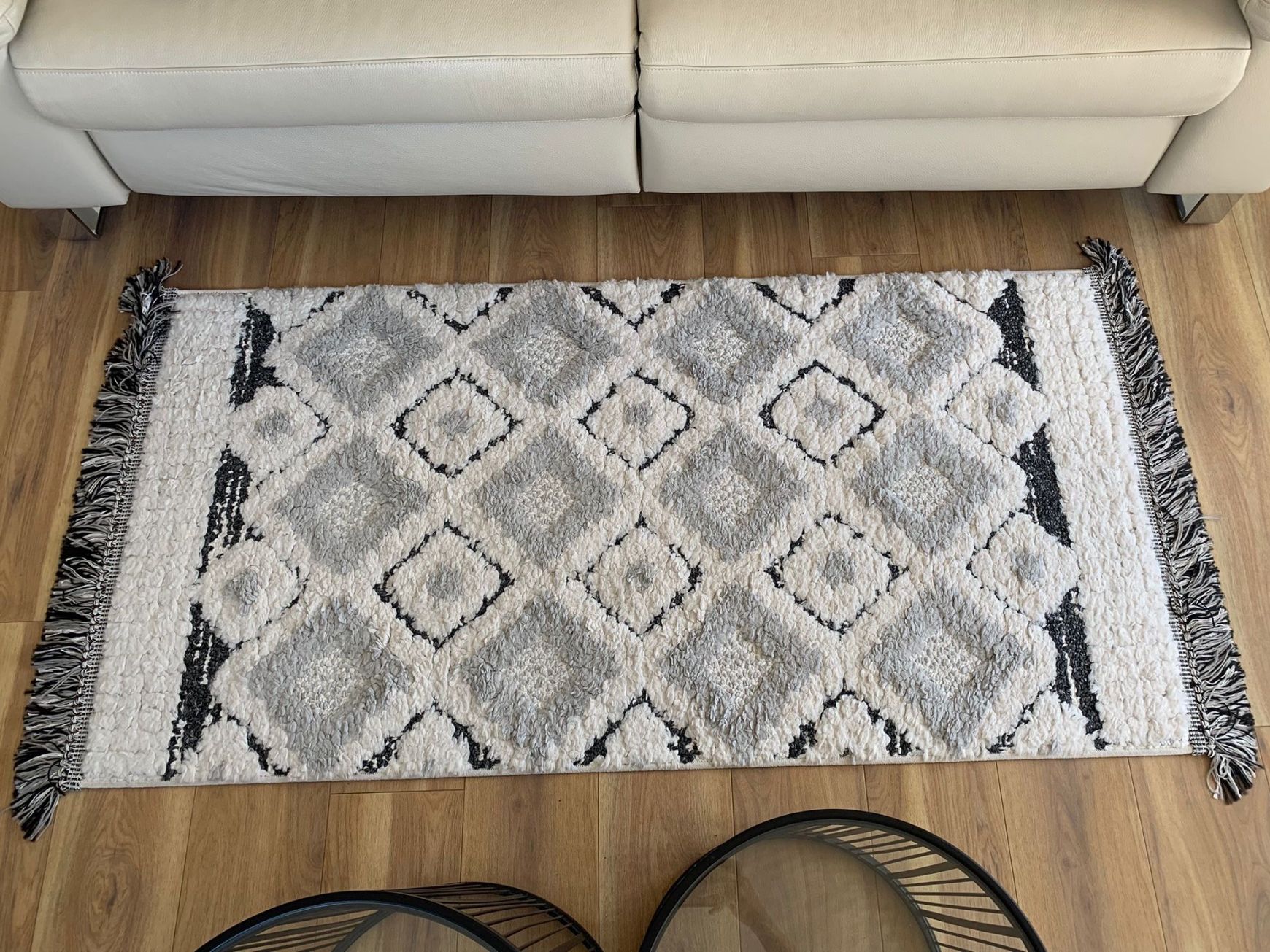 Tappeti: Tapis à motifs géométriques – Usato da La Tour-de-Peilz venduto da flo_m27g