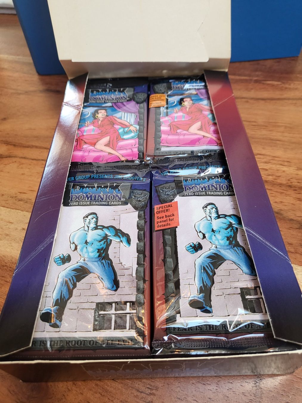 Carte collezionabili: TRADING CARDS DARK DOMINION 1993 – Nuovo e nell'imballaggio originale da Schönenberg ZH venduto da heaangst 1