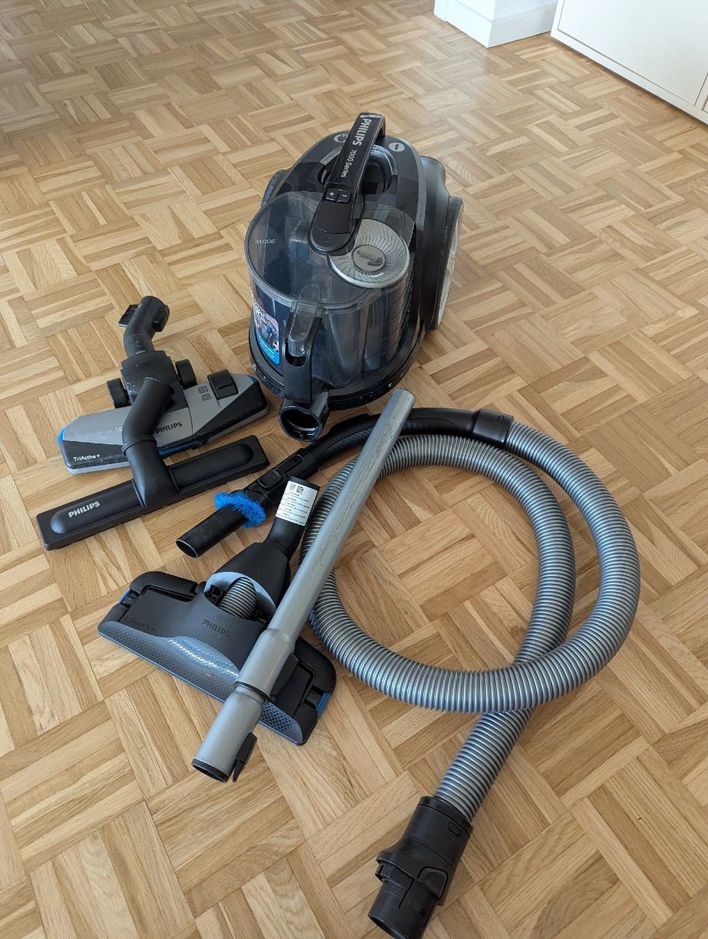Philips Staubsauger & Zubehör: Philips Staubsauger 7000 Series – Gebraucht aus Zürich von weber_c 5