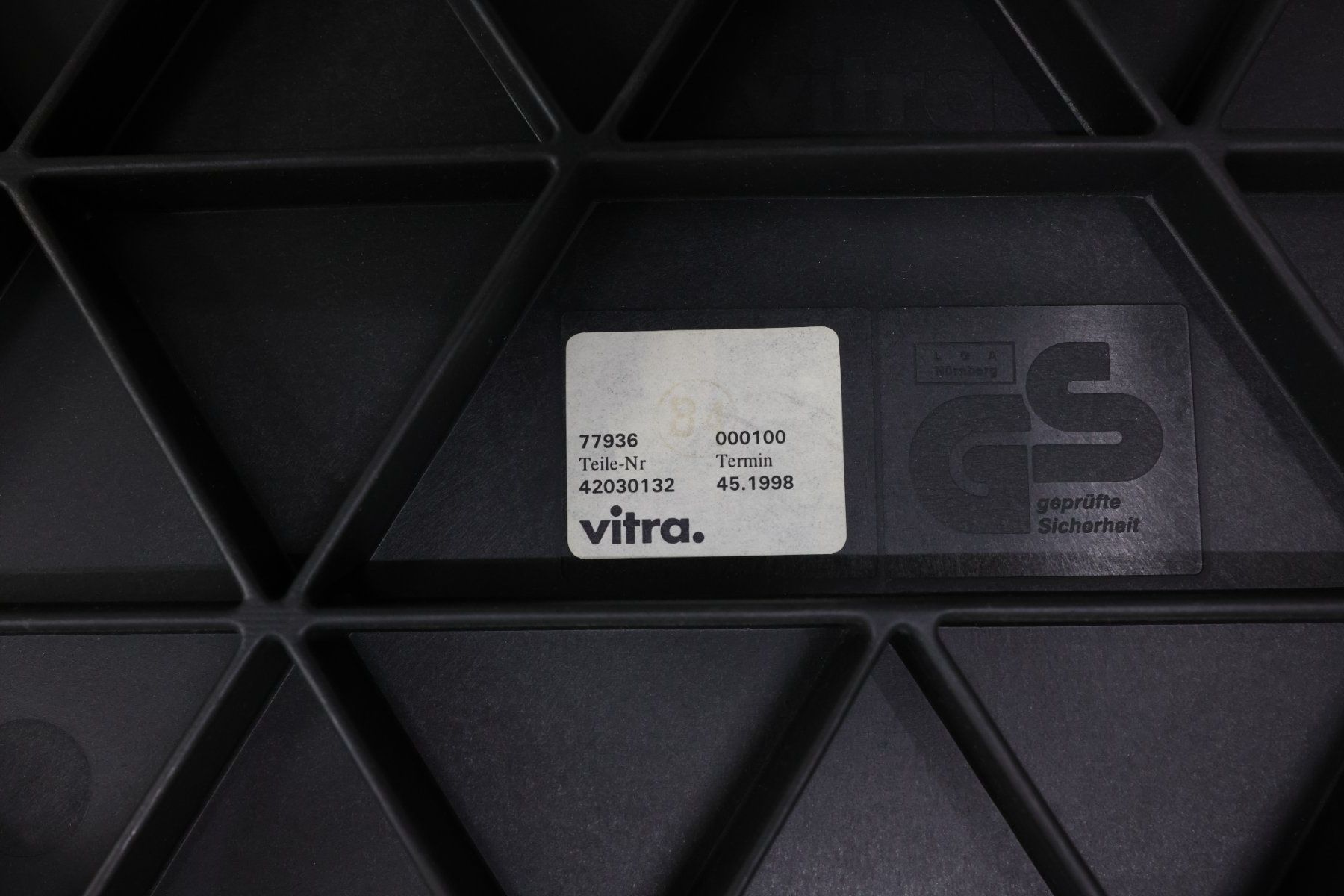 Vitra Sedie: Besucherstuhl - Vitra Quattro – Usato da Volketswil venduto da brockipfannenstil 6