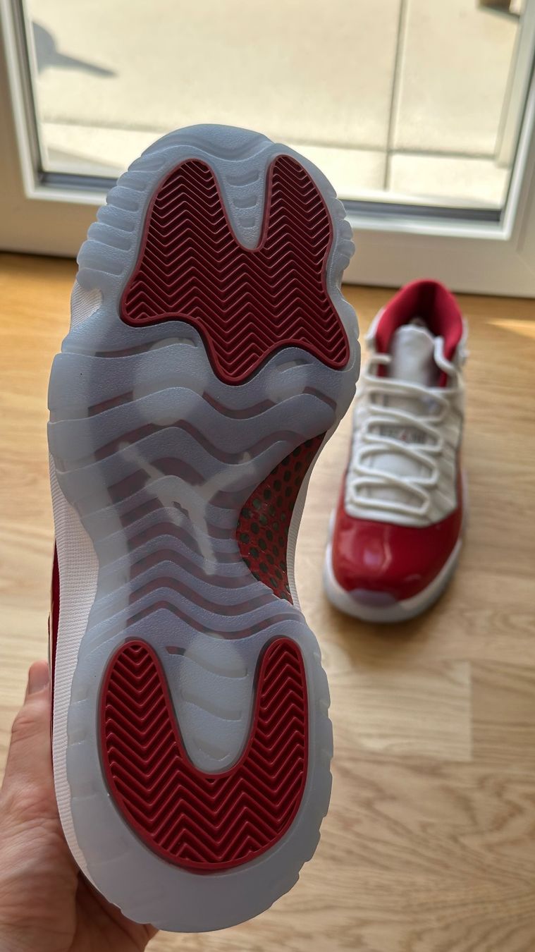 Jordan Scarpe da uomo: Jordan 11 Retro Cherry (2022) – Nuovo e nell'imballaggio originale da Lenzburg venduto da nik_9z99 3