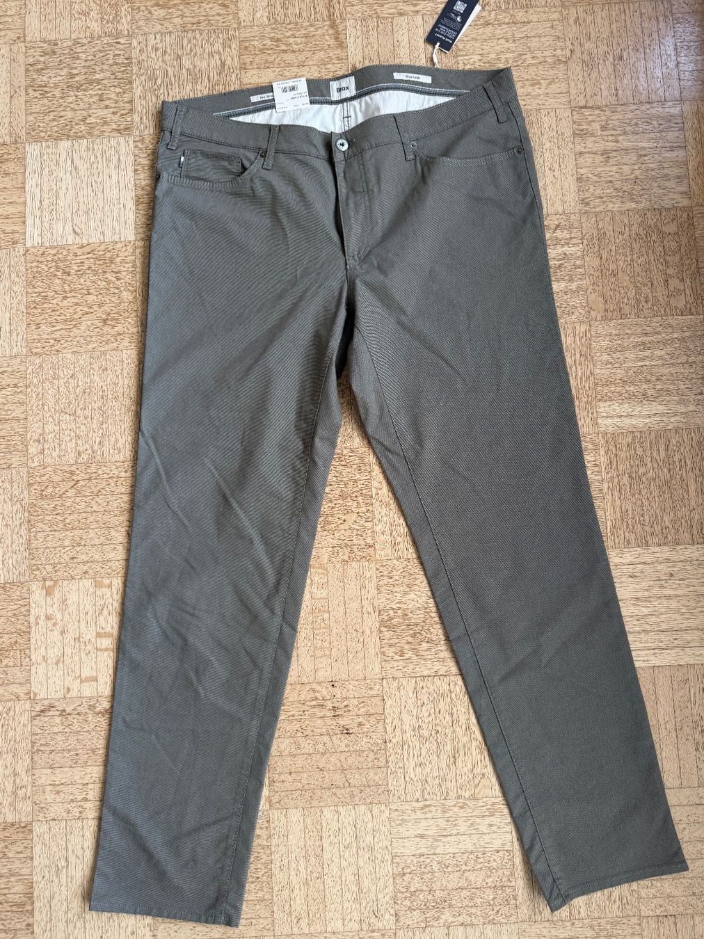Brax Pantaloni: 3 Hosen von Brax neu – Nuovo e nell'imballaggio originale da Zürich venduto da bluebirdmon 6