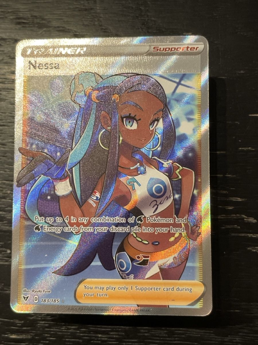 Pokémon Carte collezionabili: Trainer 183/185 vivid Nessa holo fullart – Usato da Hugelshofen venduto da Suimosa