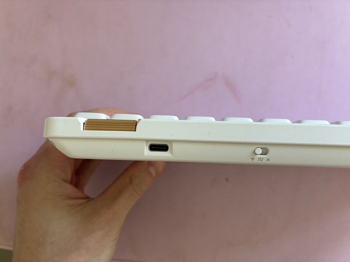 Tastiere: Flow Lite84 key low profile mechanical keyboard – Usato da Dietikon venduto da snoozer 3