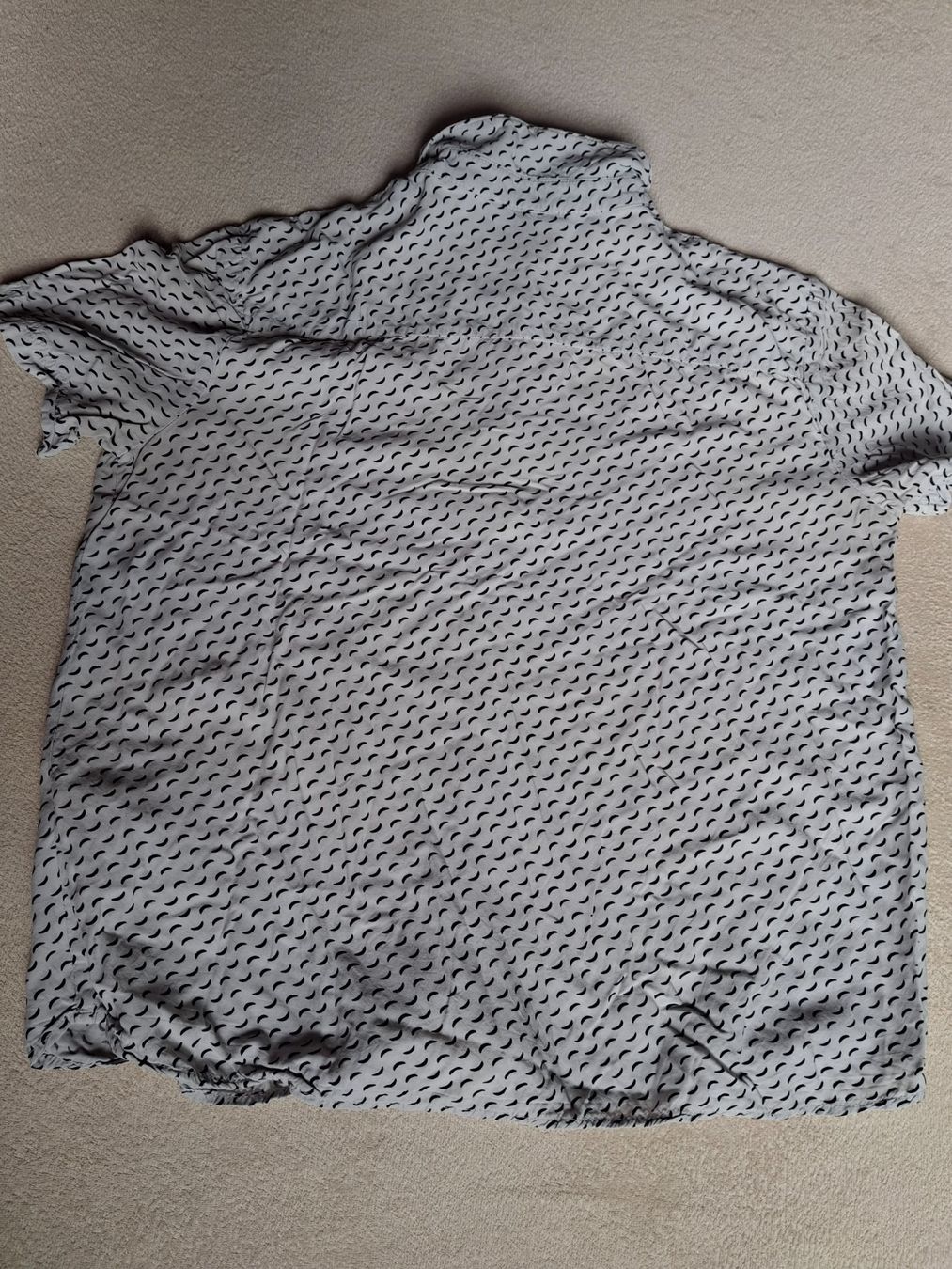 Superdry Top: Chemise manches courtes taille M marque Superdry – Usato da Villiers venduto da san_jn5w 8