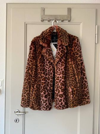 Unreal Fur Jacke NEU