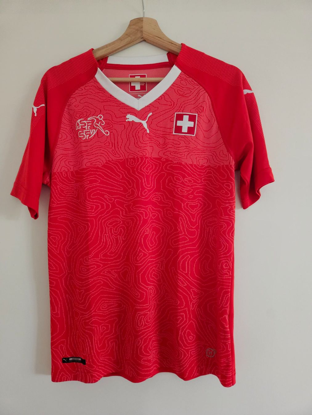 Puma Canottiere & Pantaloni: Puma Fussballtrikot Gr.44/46 – Usato da Schaffhausen venduto da sabrina915