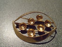 Brosche goldfarbig, 6 goldfarbige Punkte