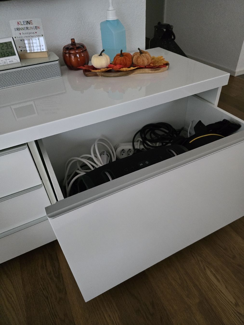 TV Möbel: Fernseh Möbel und Vitrine – Gebraucht aus Baar von bia_m5xb 1