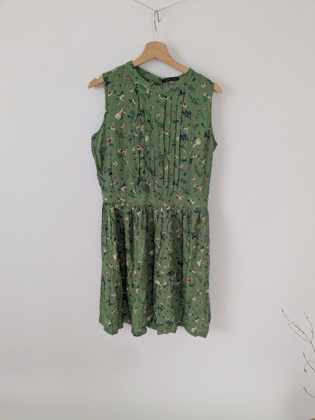 Kleider: Kleid Blumenmuster  A-Linie Grösse M – Gebraucht aus Rorschach von olg_5qq2 1