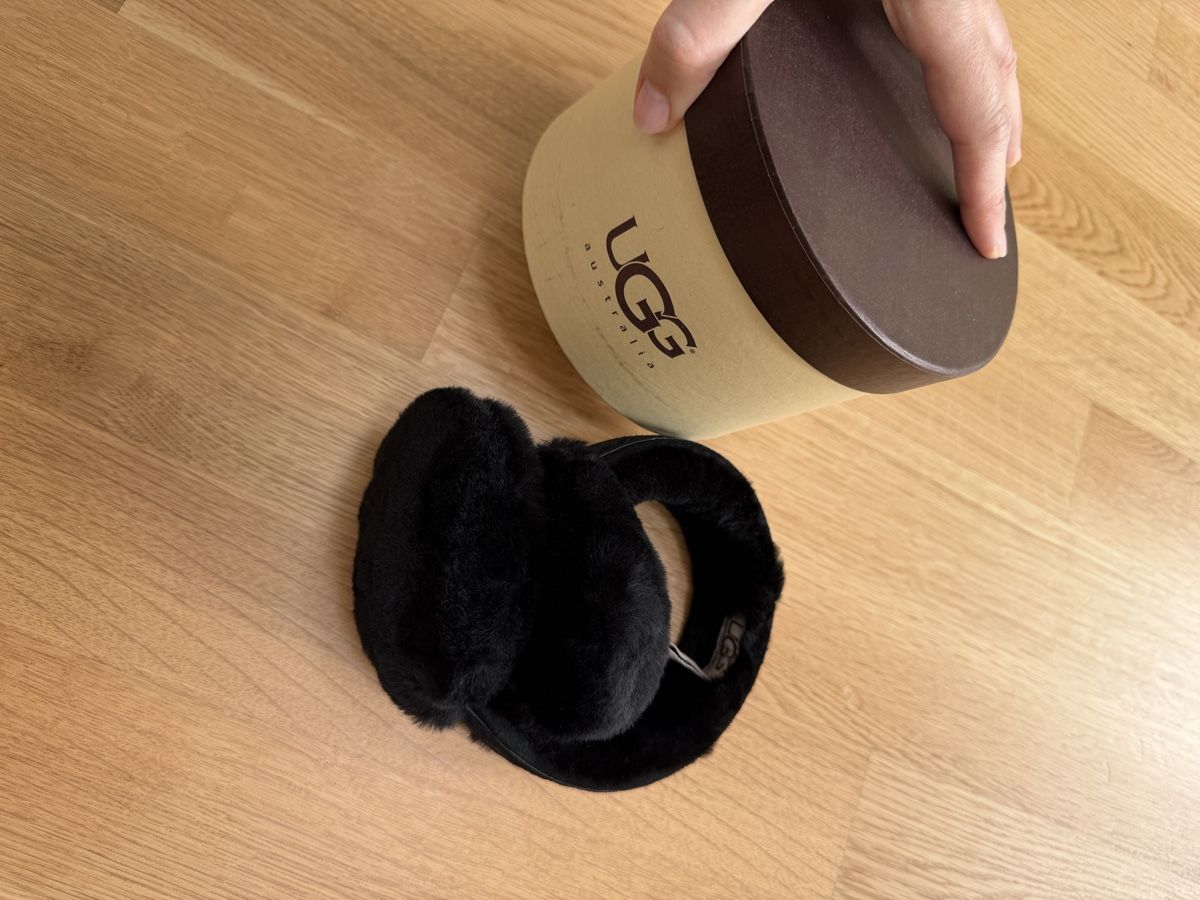 Ugg Copricapi, berretti & cappellini: Ohrenschützer Lammfell UGG – Nuovo (secondo la descrizione) da Zürich venduto da val_5xpm 5