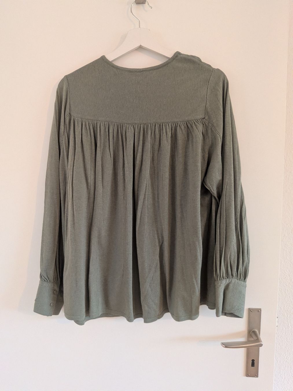 Massimo Dutti Camicette: Massimo Dutti Olive Blouse - Size XS – Usato da Wettingen venduto da ann_hzb5 1