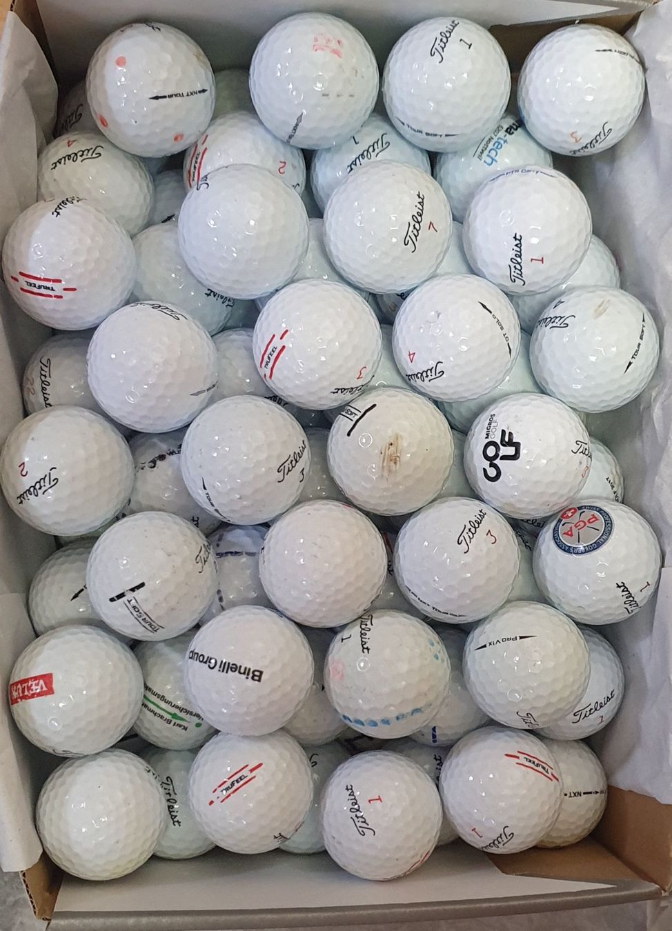 Titleist Palloni: Titleist 84 Golfbälle mix gebraucht – Usato da Allschwil venduto da Gorgeli